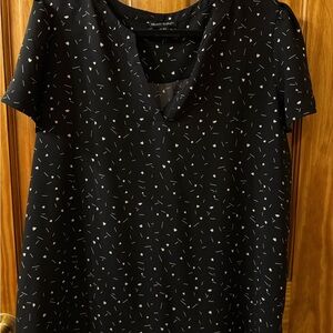 Hilary Radley Black V-Neck Short Sleeve with White Confetti Print